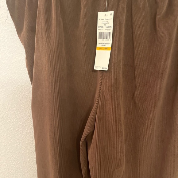 Alfred Dunner Classic Fit Corduroy Pants - Size 24W (Short) - Picture 9 of 10